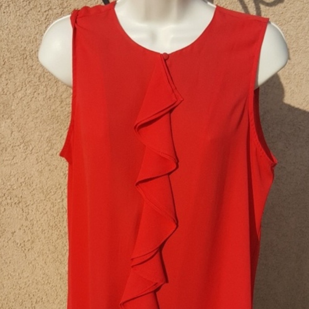 Apt 9 Red flowy top dressy material sleeveless